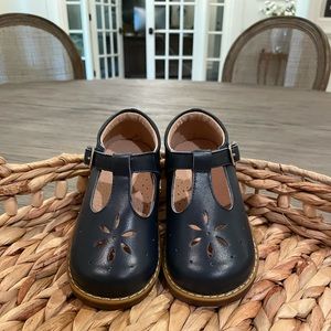 Shrimp and Grits girls sz 10 navy Mary Jane shoe